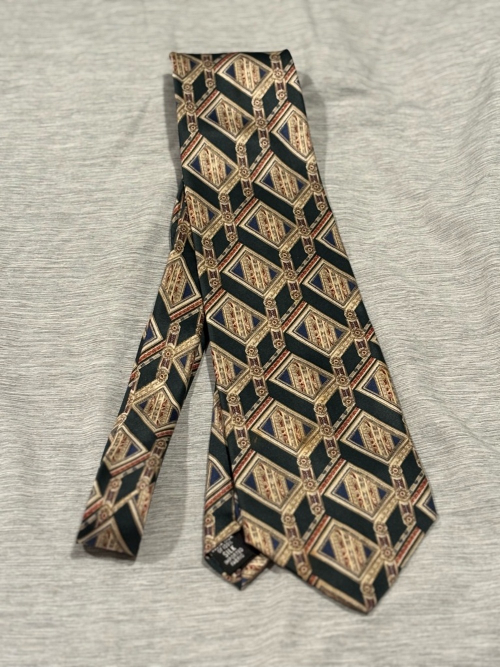 bill blass Green and Gold Geometric Pattern Silk Tie